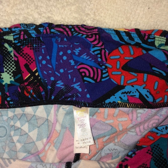 LulaRoe Tall and Curvy - Picture 2 of 3